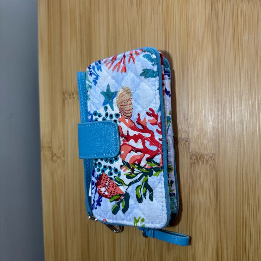 New Vera Bradley RFID Smartphone Wristlet – anchors away